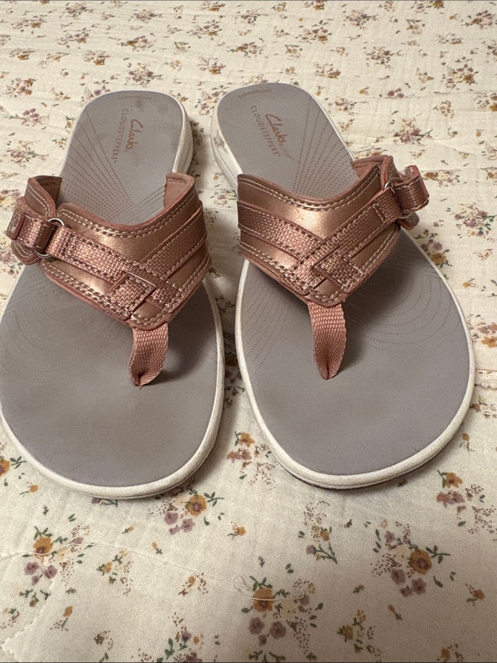 Clarks Cloudsteppers Thong Slides